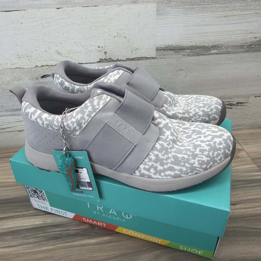 TRAQ by Alegria Knit Slip-On Sneakers Volition Dove Size 10.5 11 New In Box